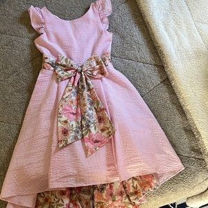 Elegant yet simple girls special occasion dress! Size 12